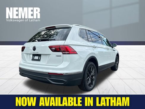 Certified 2024 Volkswagen Tiguan SE AWD/4WD image 4