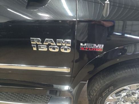 Used 2016 RAM 1500 Laramie w/ Convenience Group AWD/4WD image 3