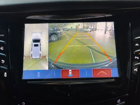 Used 2018 Cadillac Escalade ESV Luxury image 11