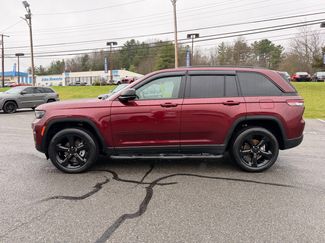 Used 2024 Jeep Grand Cherokee Altitude AWD/4WD video 3