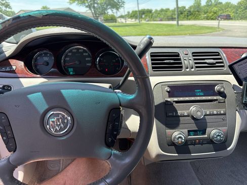 Used 2009 Buick Lucerne CXL FWD image 13