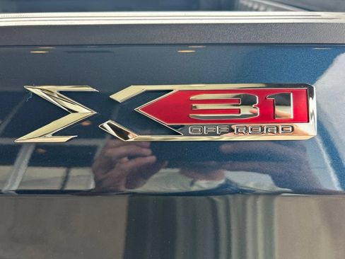 Used 2022 GMC Sierra 1500 SLT AWD/4WD image 29