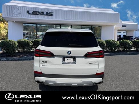 Used 2022 BMW X5 xDrive45e image 4