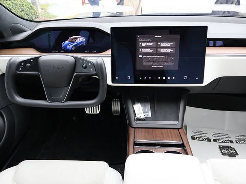 Used 2022 Tesla Model S image 60