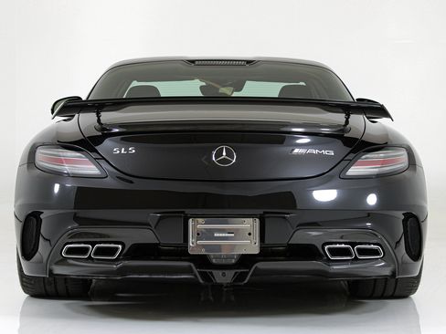 Used 2014 Mercedes-Benz SLS AMG Black Series image 6