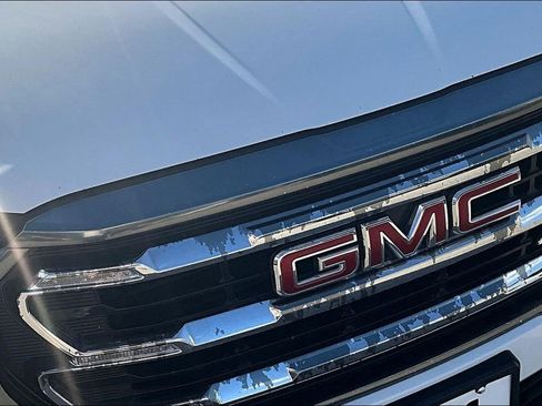 Used 2022 GMC Terrain AT4 w/ Infotainment Package II image 29