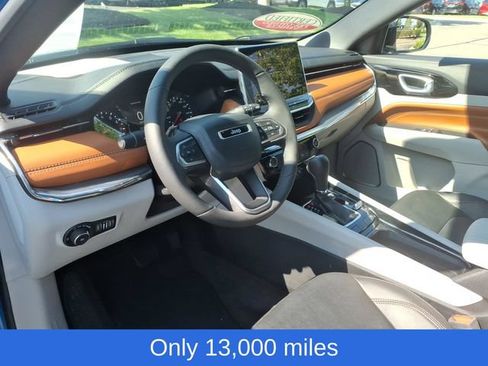Used 2023 Jeep Compass Limited AWD/4WD image 7