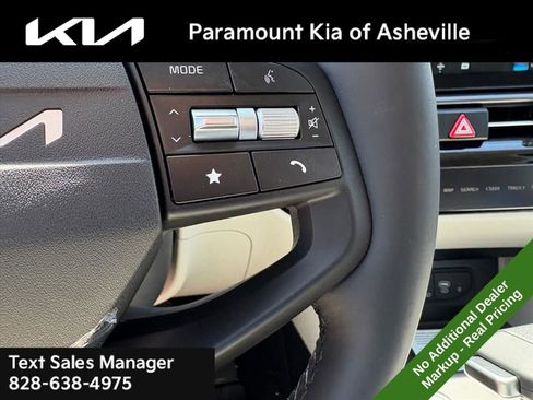 New 2026 Kia Sportage EX FWD image 12