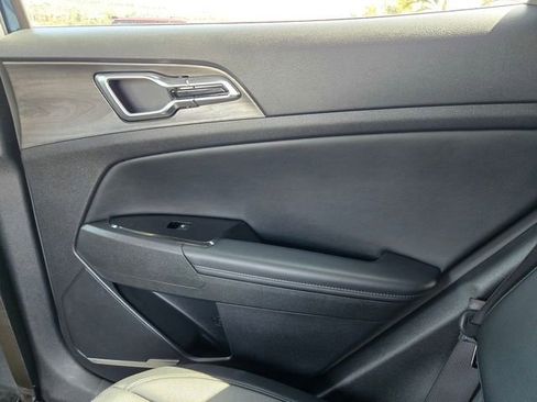 Used 2023 Kia Sportage X-Line AWD/4WD image 12
