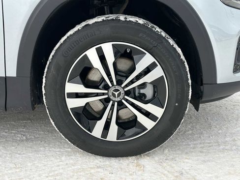 Used 2026 Mercedes-Benz GLB 250 4MATIC image 10