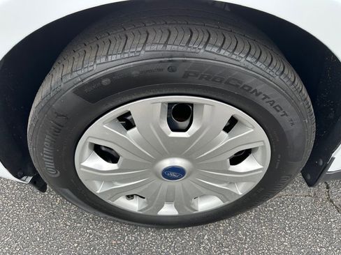 Used 2022 Ford Transit Connect XLT image 9