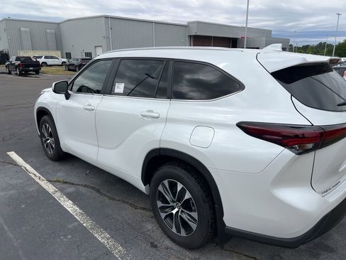 Used 2026 Toyota Highlander XLE AWD/4WD image 19