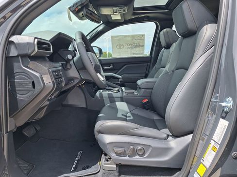 New 2026 Toyota Tacoma Limited AWD/4WD image 11