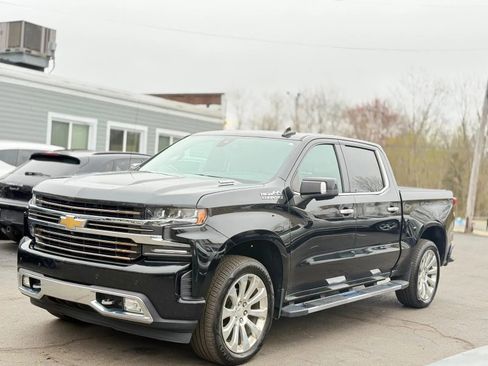Used 2020 Chevrolet Silverado 1500 High Country w/ Technology Package AWD/4WD image 6