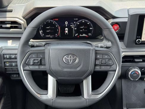 Used 2026 Toyota Tacoma TRD Off-Road AWD/4WD image 11