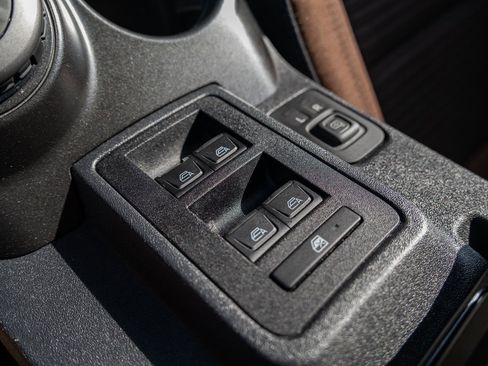 Used 2023 Ford Bronco Outer Banks image 11