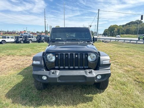 Used 2022 Jeep Wrangler Unlimited Sport AWD/4WD image 16