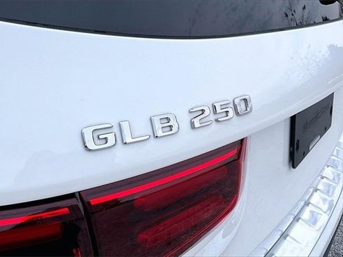 Certified 2025 Mercedes-Benz GLB 250 250 image 27