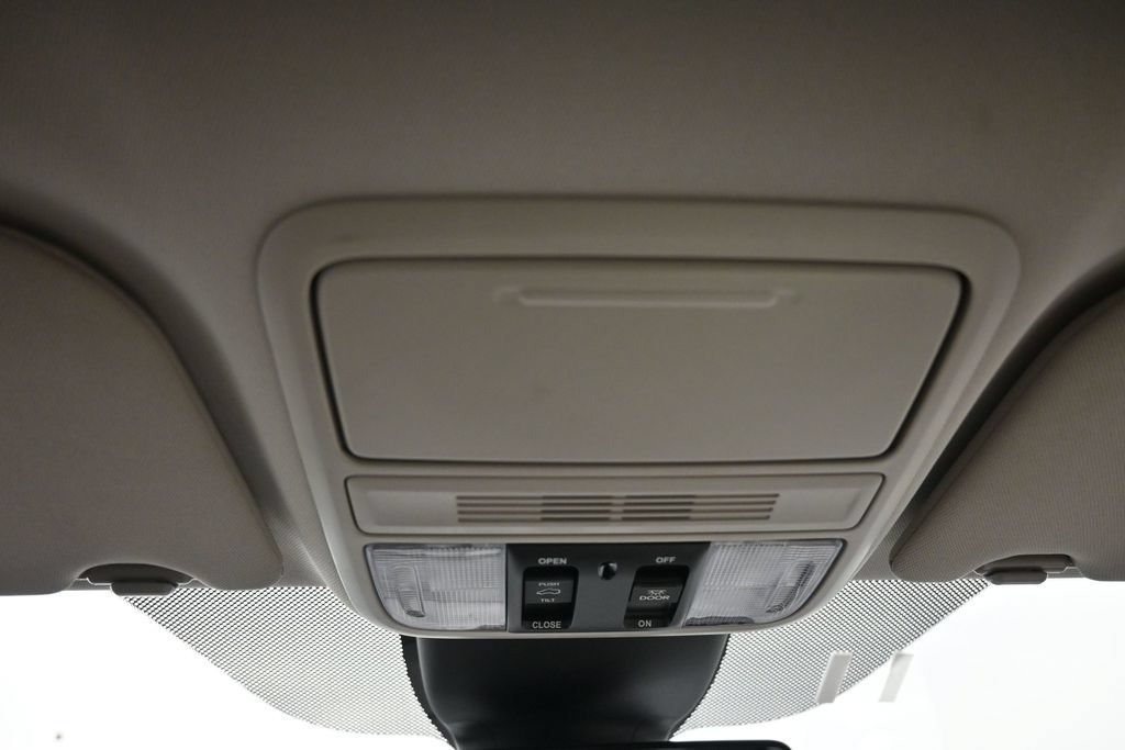 Certified 2025 Honda Odyssey EX-L image 18