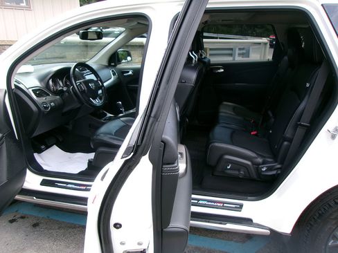 Used 2020 Dodge Journey Crossroad w/ Popular Equipment Group image 14