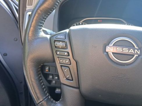 Used 2022 Nissan Frontier SV AWD/4WD image 18