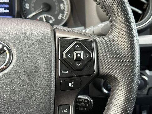 Used 2022 Toyota Tacoma TRD Off-Road w/ Technology Package image 26