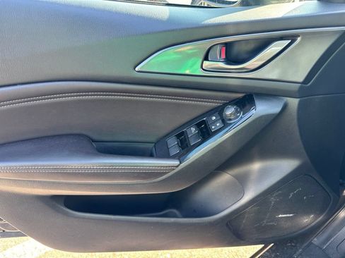 Used 2017 MAZDA MAZDA3 Grand Touring FWD image 14