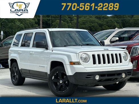 Used 2017 Jeep Patriot Latitude FWD image 1