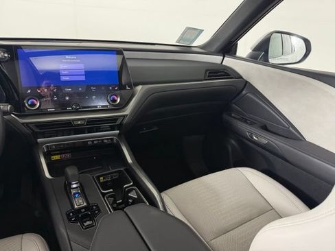 Used 2025 Lexus TX 350 AWD image 34