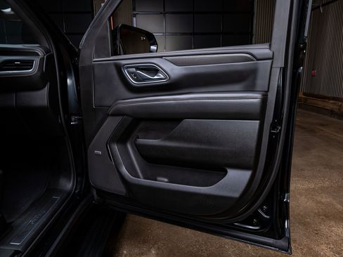 Used 2022 GMC Yukon XL AT4 w/ AT4 Premium Plus Package image 40