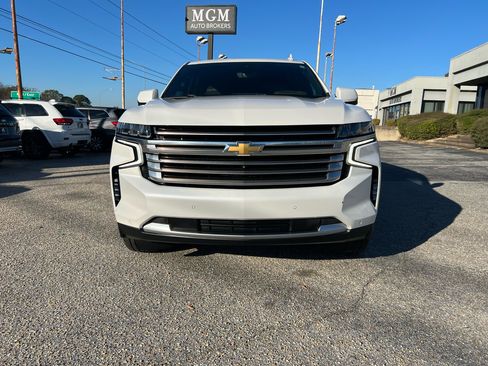 Used 2021 Chevrolet Suburban High Country w/ Premium Package image 5
