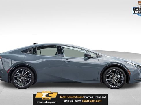 Used 2024 Toyota Prius Limited w/ Limited Premium Package AWD/4WD image 5