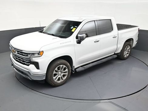 Used 2022 Chevrolet Silverado 1500 LTZ RWD image 12