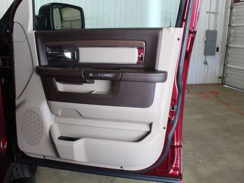 Used 2017 RAM 1500 Laramie AWD/4WD image 24