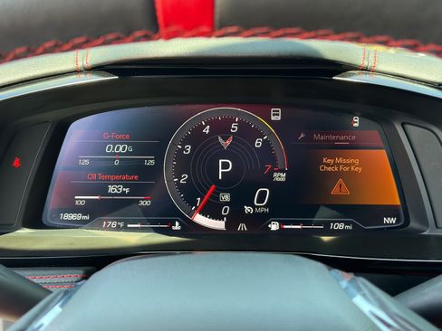 Used 2021 Chevrolet Corvette Stingray Preferred Cpe w/ Battery Protection Package RWD image 27