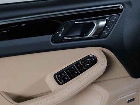 New 2026 Porsche Macan AWD/4WD image 30