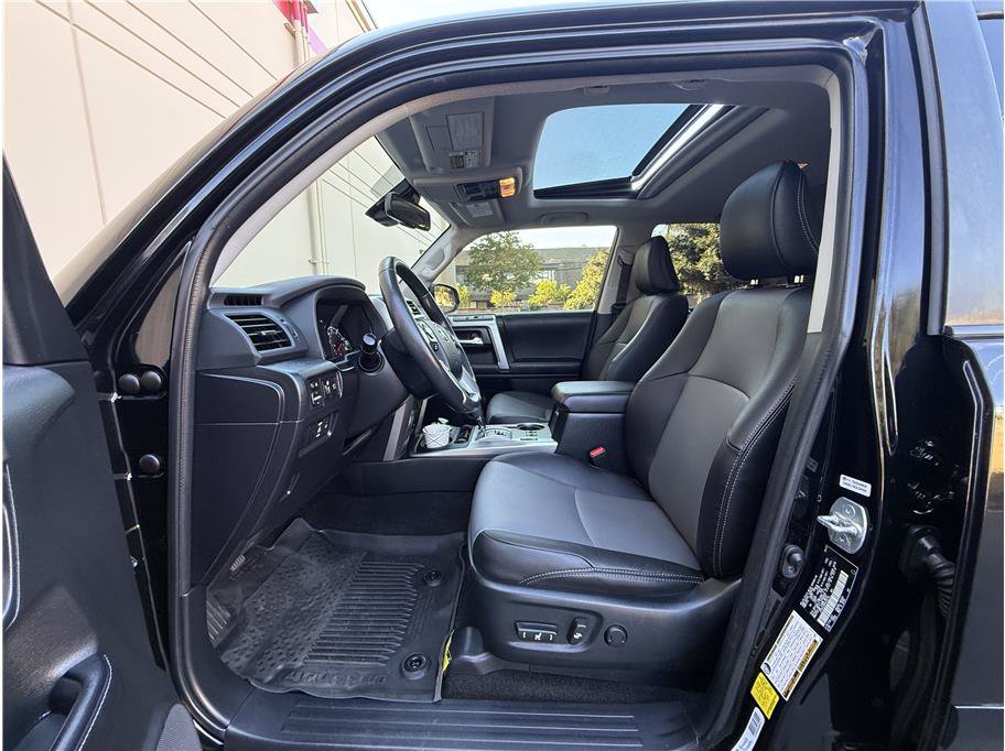 Used 2023 Toyota 4Runner SR5 Premium w/ Moonroof Package AWD/4WD image 25