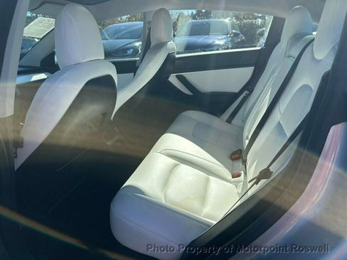 Used 2018 Tesla Model 3 Long Range image 18