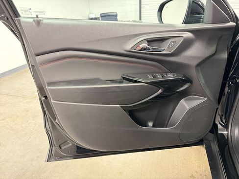 New 2026 Chevrolet Trax RS w/ Sunroof Package FWD image 19