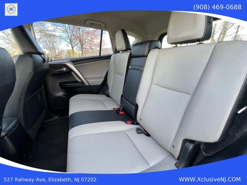 Used 2017 Toyota RAV4 Limited image 25