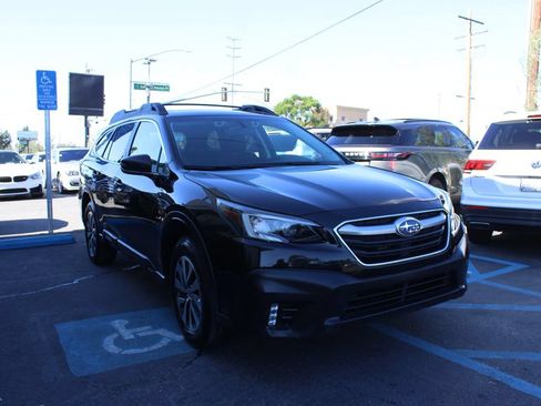 Used 2022 Subaru Outback Premium AWD/4WD image 1
