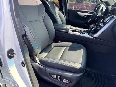 Used 2024 Lexus LX 600 F Sport image 23