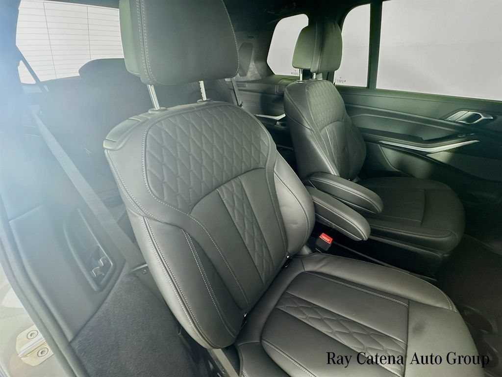 Used 2024 BMW X7 M60i w/ Executive Package AWD/4WD image 30