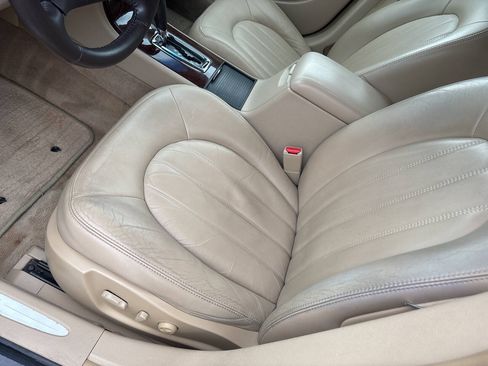 Used 2011 Buick Lucerne CXL FWD image 18