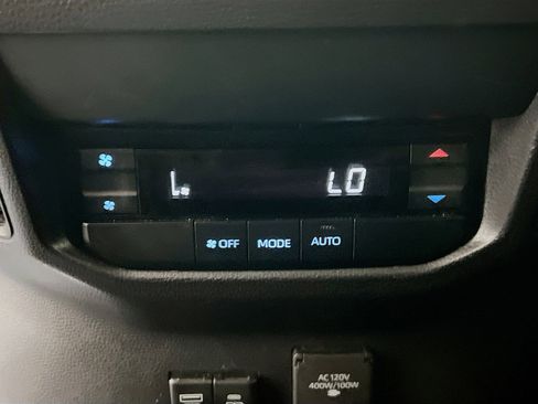 Used 2023 Toyota Sequoia TRD Pro AWD/4WD image 18