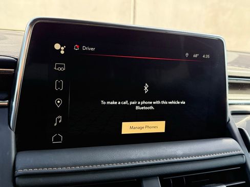 Used 2024 GMC Yukon AT4 w/ Technology Package image 10