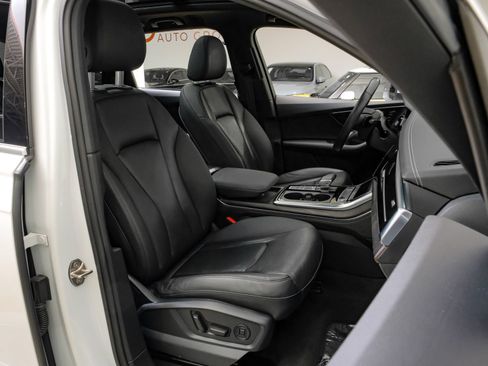 Used 2023 Audi Q7 2.0T Premium Plus w/ Premium Plus Package AWD/4WD image 38