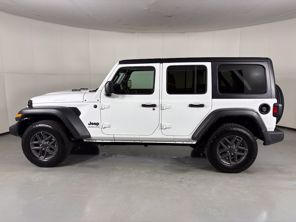 Used 2025 Jeep Wrangler Unlimited Sport AWD/4WD image 5