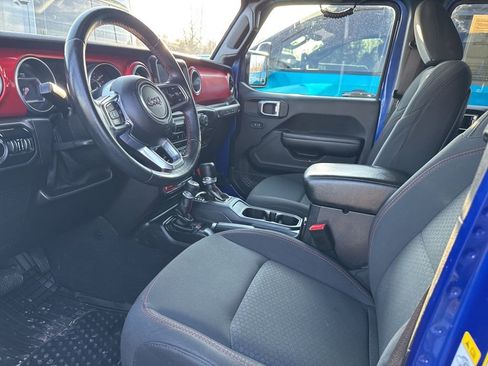 Used 2018 Jeep Wrangler Unlimited Rubicon image 3