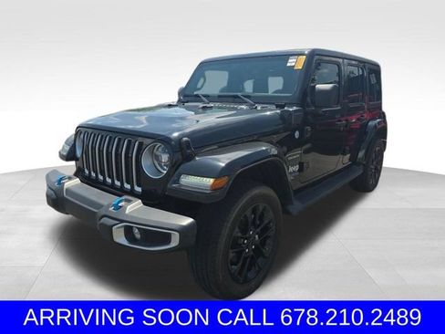 Used 2022 Jeep Wrangler Unlimited Sahara w/ Cold Weather Group AWD/4WD image 1